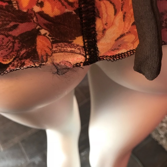 Brown and pink Parisian top. - Picture 3 of 7